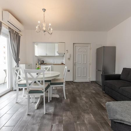 House Niko M With 6 Apartments Split Dış mekan fotoğraf