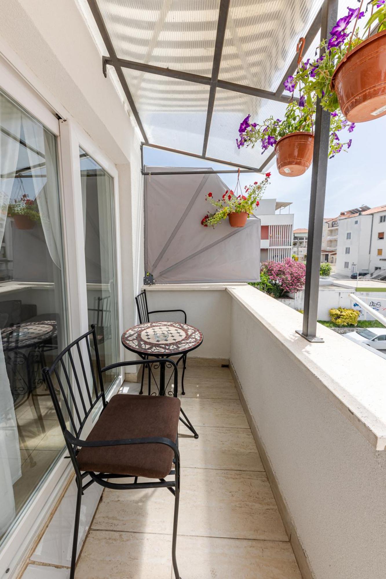 House Niko M With 6 Apartments Split Dış mekan fotoğraf