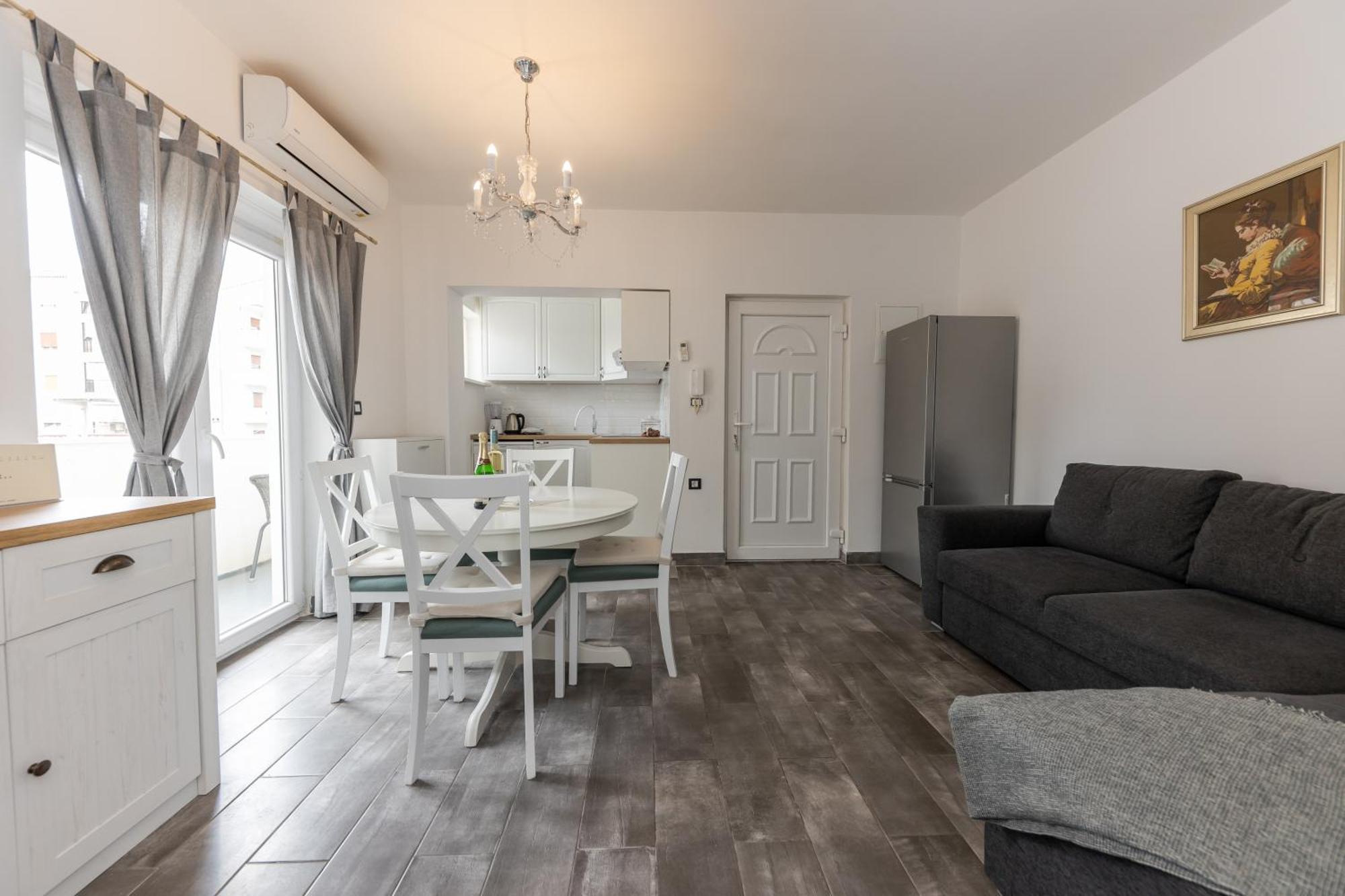 House Niko M With 6 Apartments Split Dış mekan fotoğraf