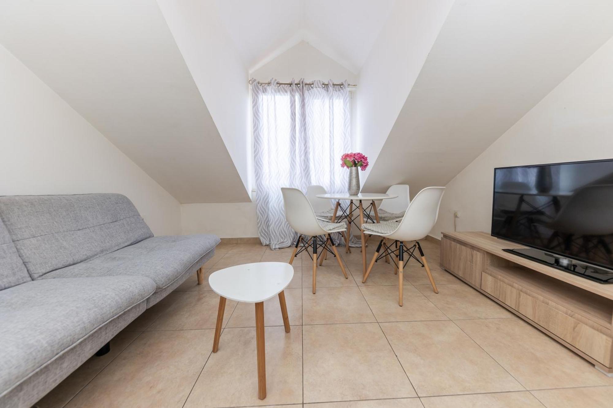 House Niko M With 6 Apartments Split Dış mekan fotoğraf